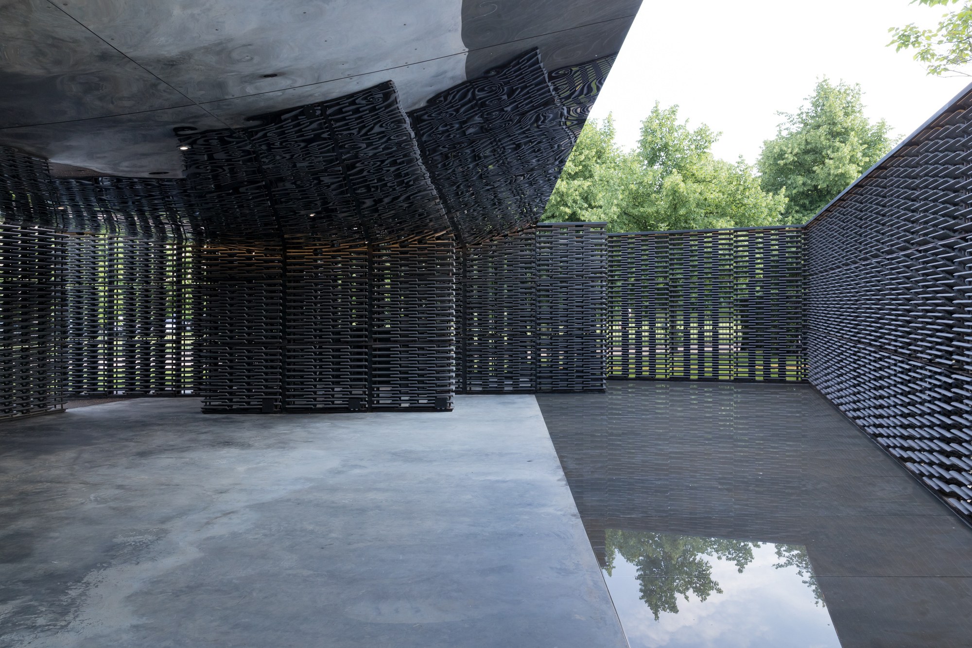 Serpentine Pavilion 2018 关键镜头 2